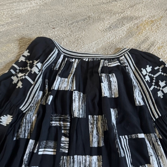 John Mark black white peasant top blouse boho embroidered tassel tie large - Picture 10 of 10